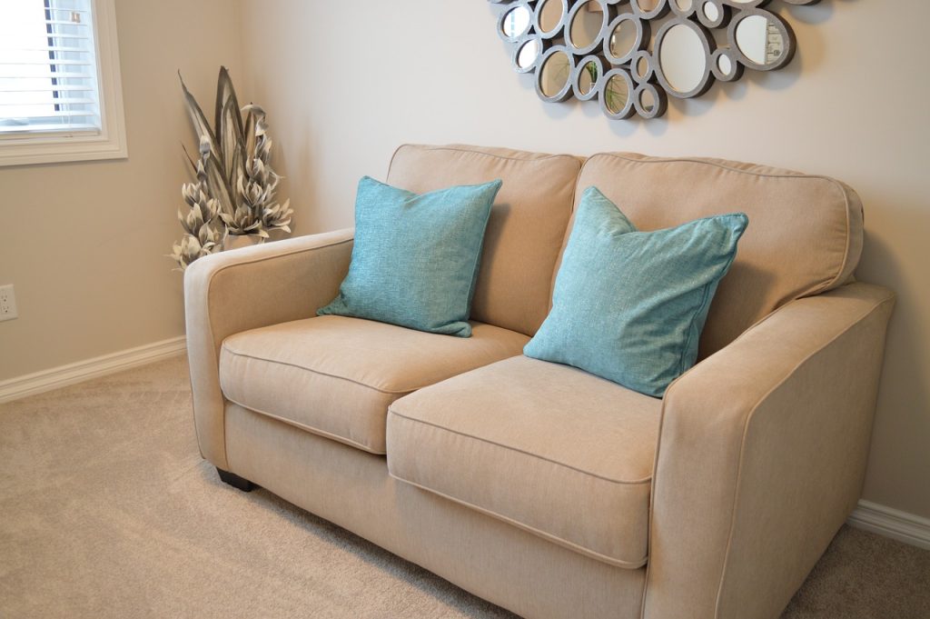 love seat, couch, sofa-1090458.jpg