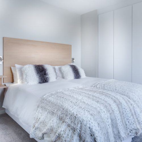 modern-minimalist-bedroom-bed-bedroom-3486163 modern minimalist bedroom, bed, bedroom-3486163.jpg